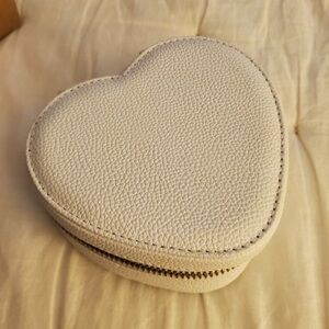 Pottery Barn Quinn heart jewelry travel case NIB